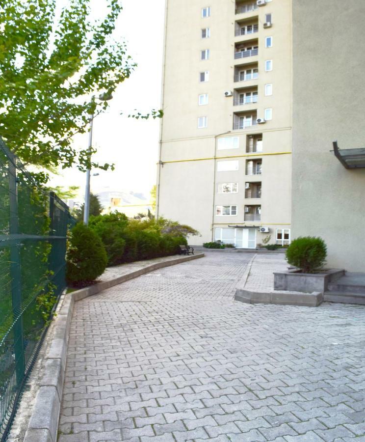 Apartamento Tbilisi Tower 3 Exterior foto