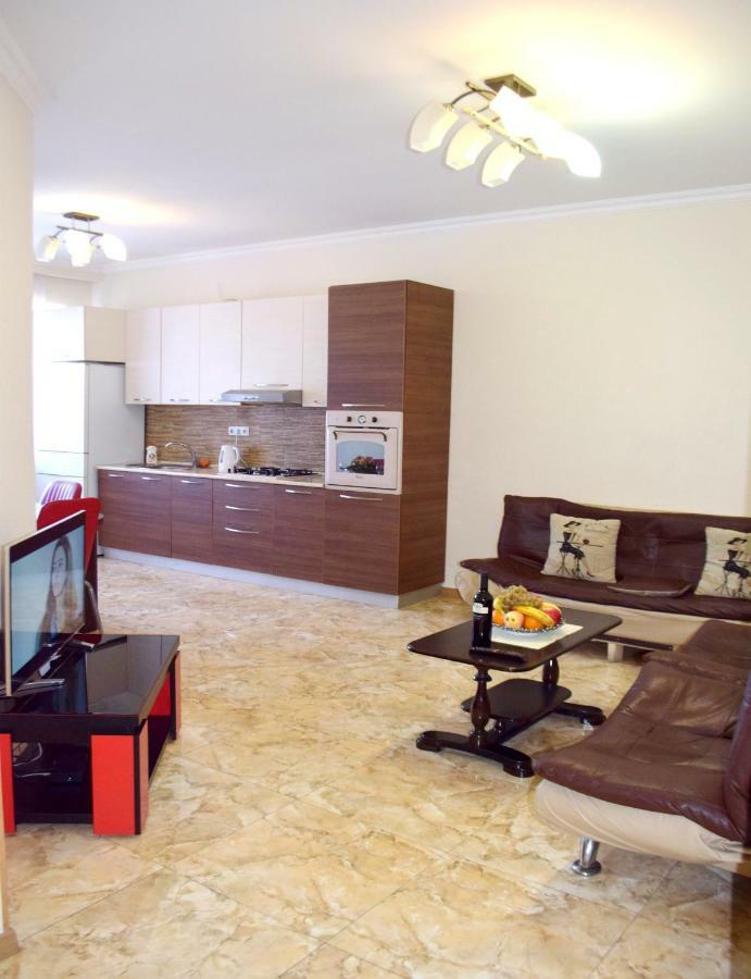Apartamento Tbilisi Tower 3 Exterior foto
