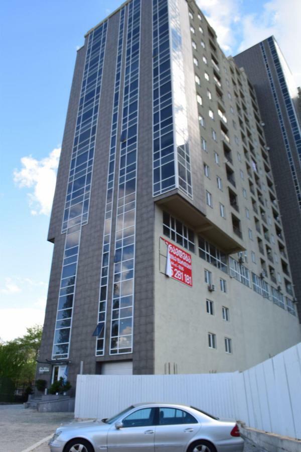 Apartamento Tbilisi Tower 3 Exterior foto